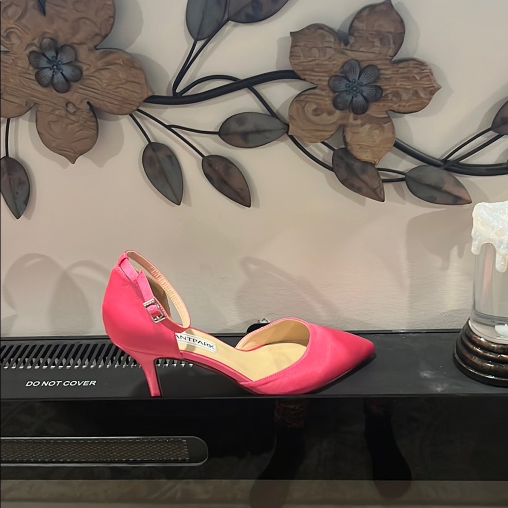 Elegant Park Women's Pink Heels